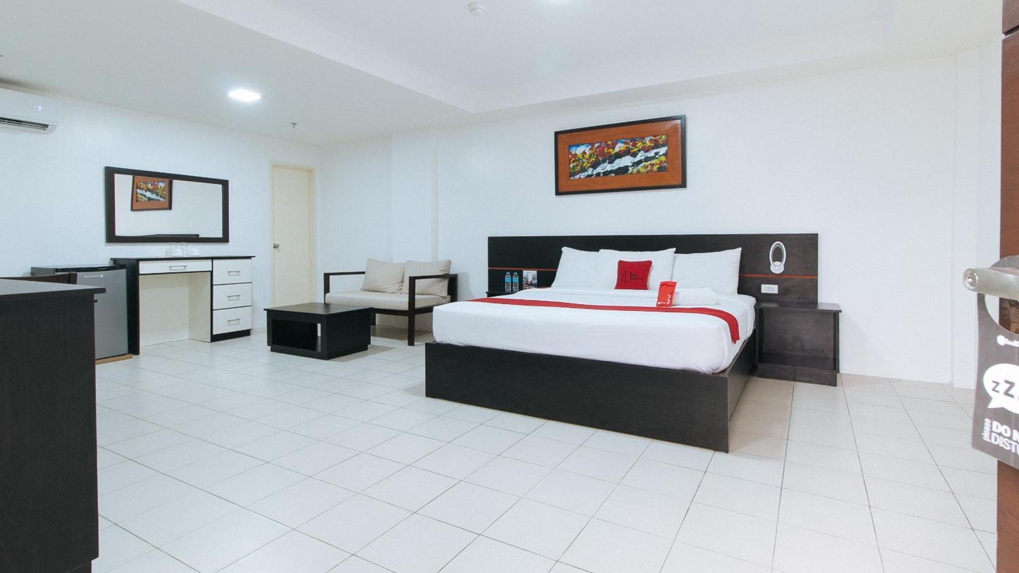 RedDoorz Plus Evangelista Street Makati Makati City Buitenkant foto