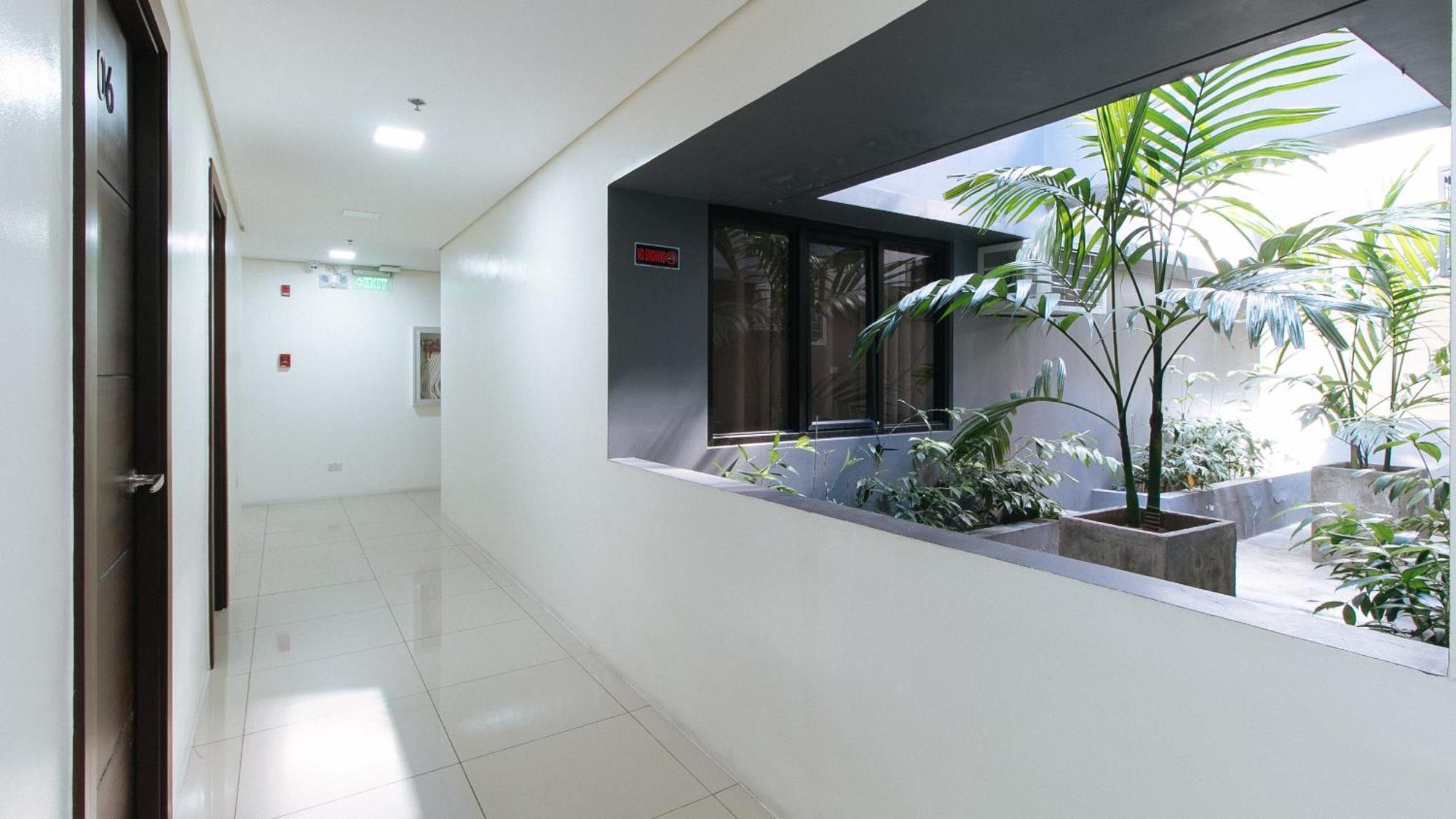 RedDoorz Plus Evangelista Street Makati Makati City Buitenkant foto